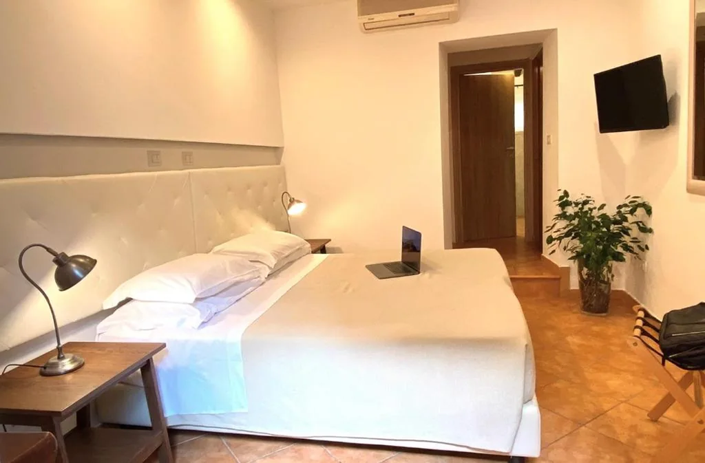 Double Room — Orto Di Roma