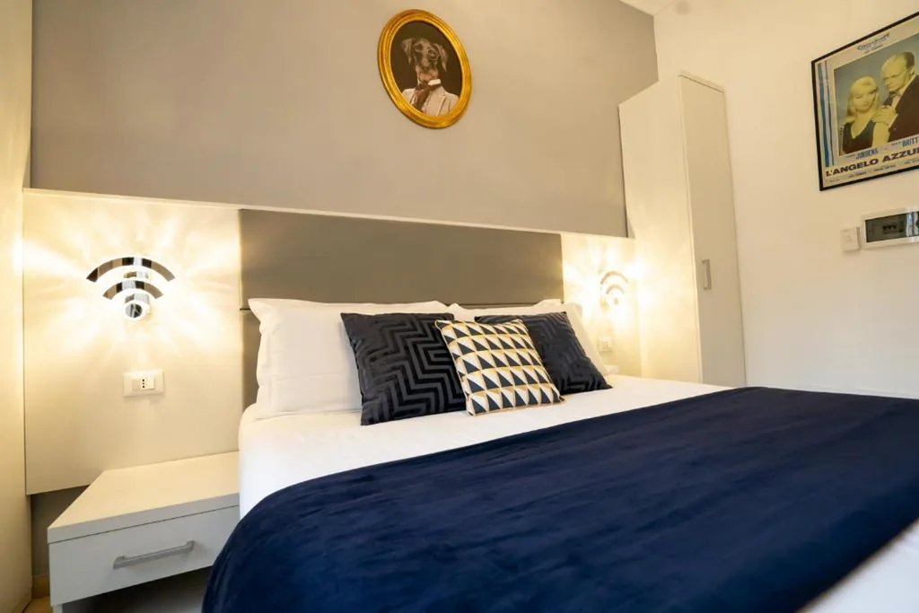 Camera Matrimoniale Piccola — Archi di Roma Guest House