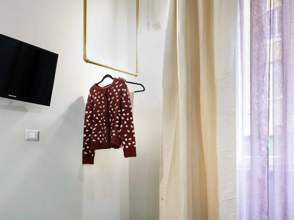 Small Double Room — C’est La Vie Suites