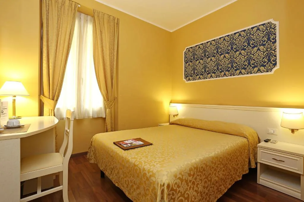 Camera Matrimoniale Piccola — DG Prestige Room