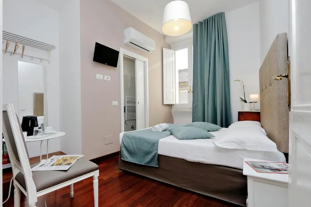 Small Economy Double Room — Midnight in Rome Guest House