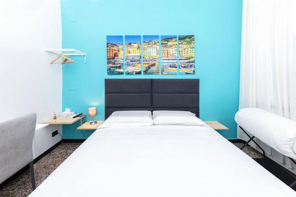 Small Double Room — Galia rooms by PortofinoVacanze self check in