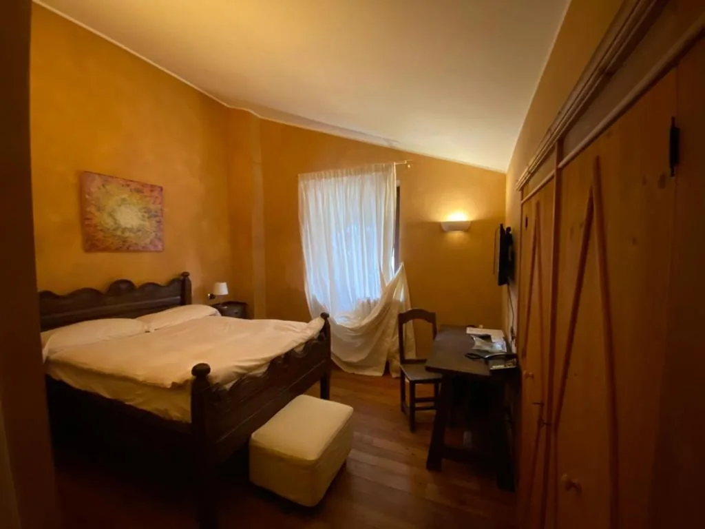 Camera Matrimoniale Piccola — Hotel Cristallo