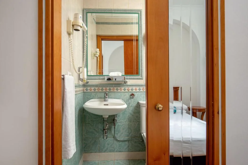 Small Double Room — Hotel Emona Aquaeductus