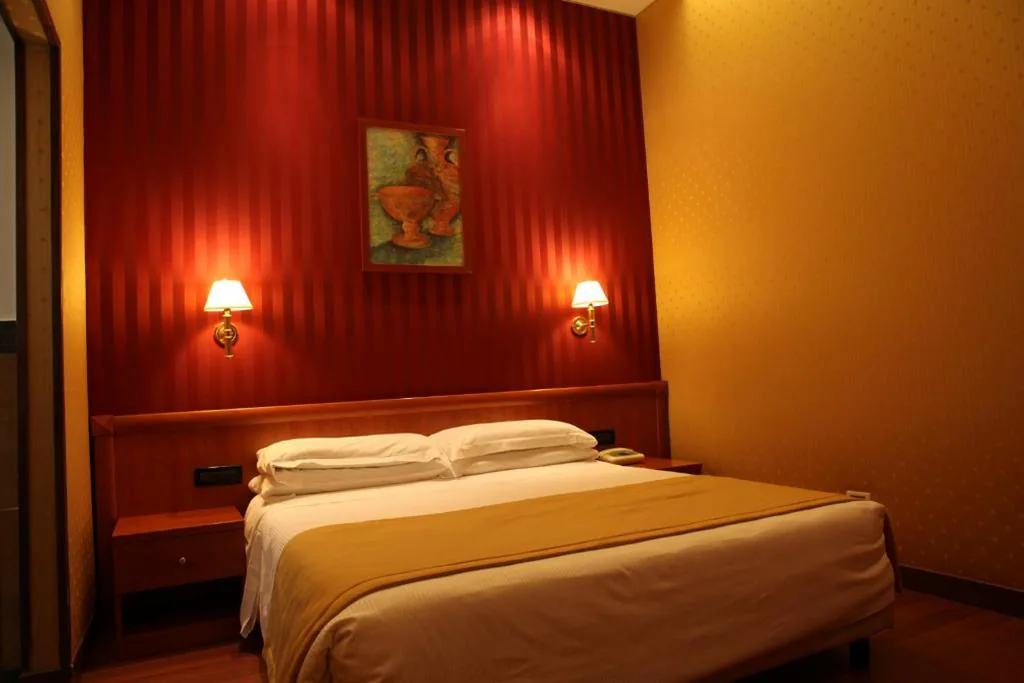 Small Double Room — Hotel Impero