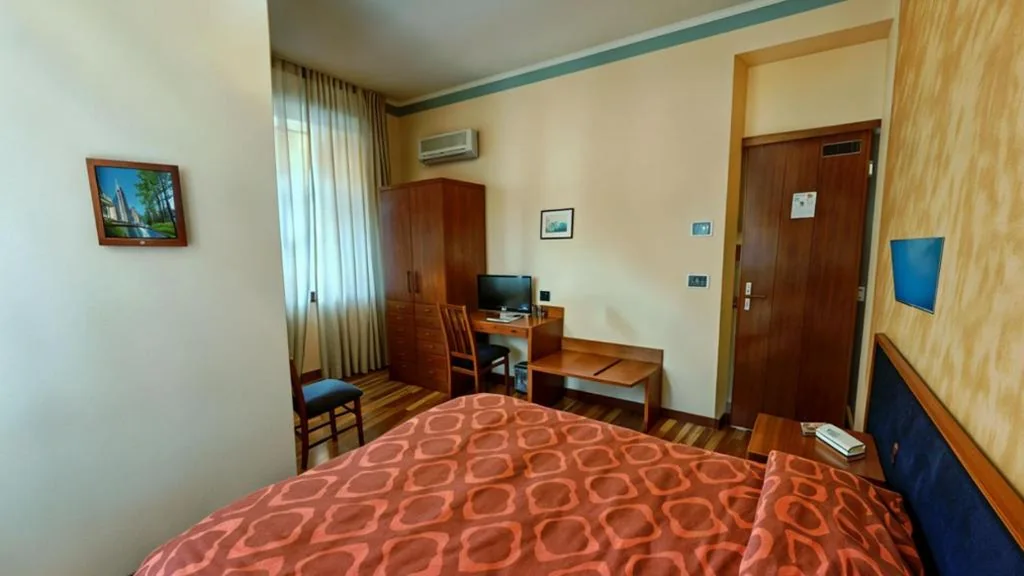 Small Double Room — Hotel Nazionale