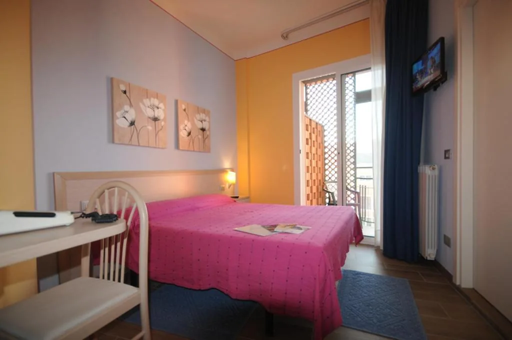 Camera Matrimoniale Piccola — Hotel Olympic