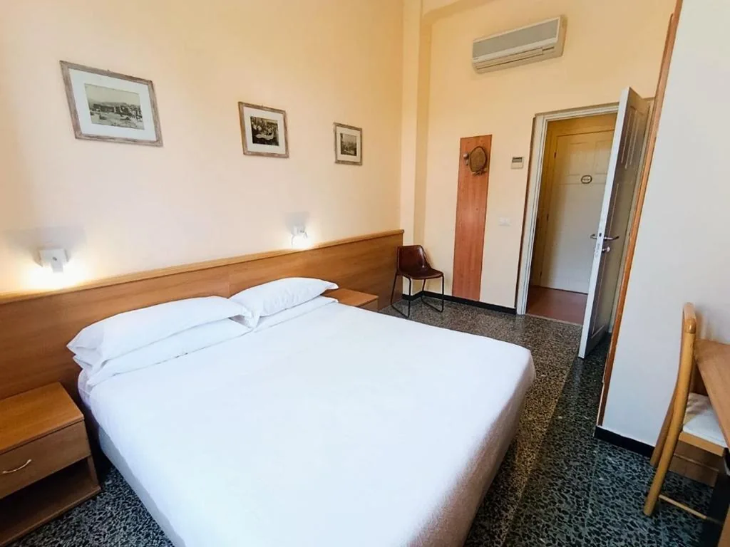 Camera Matrimoniale Piccola — Hotel Villa Bianca