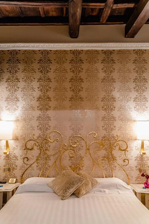 Small Double Room — Locanda Del Sole-Roma Piazza Di Spagna Ripetta