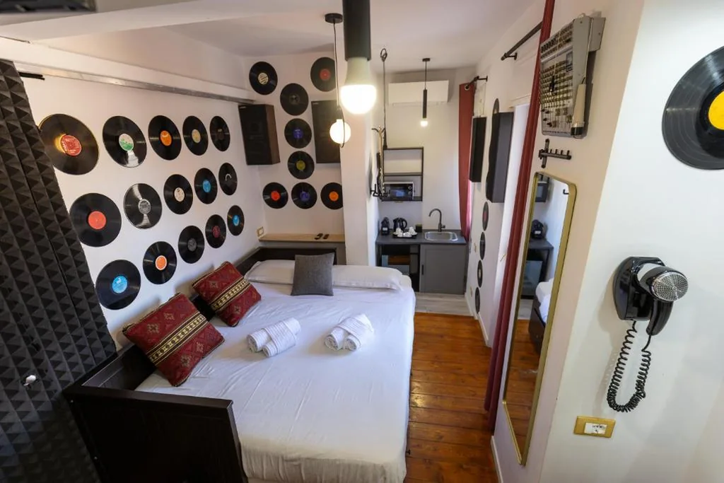 Small Double Room — MyTinyHome Festina Lente