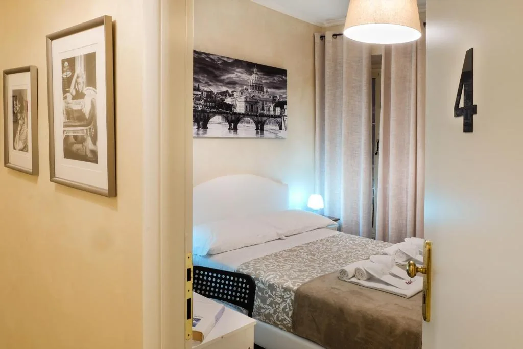 Small Double Room — Re Monti