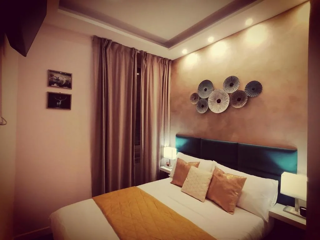 Small Double Room — REdreams