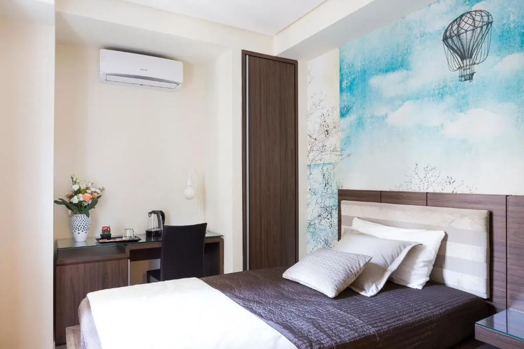 Small Double Room — Rhome Suites