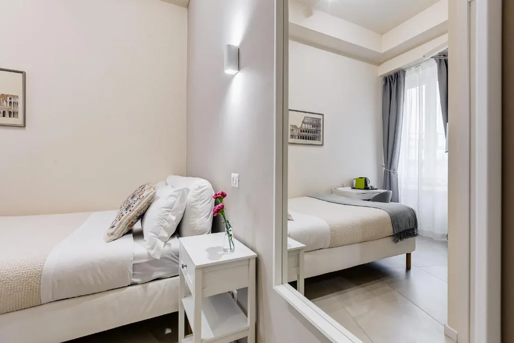 Camera Matrimoniale Piccola — SCIPIONI 40 GUESTHOUSE