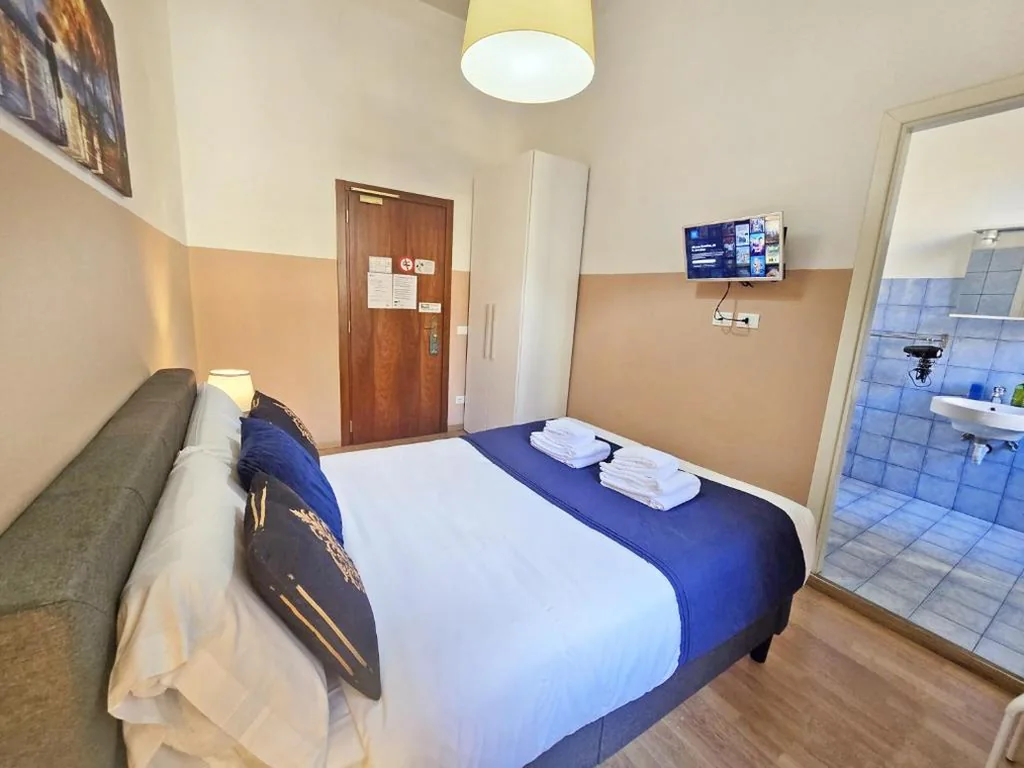 Small Double Room — Sweet Life Guesthouse Hospety Group