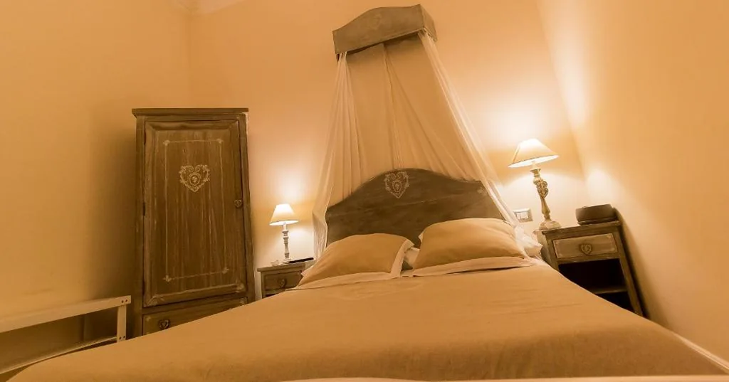 Small Double Room — Trastevere Belvedere B&B