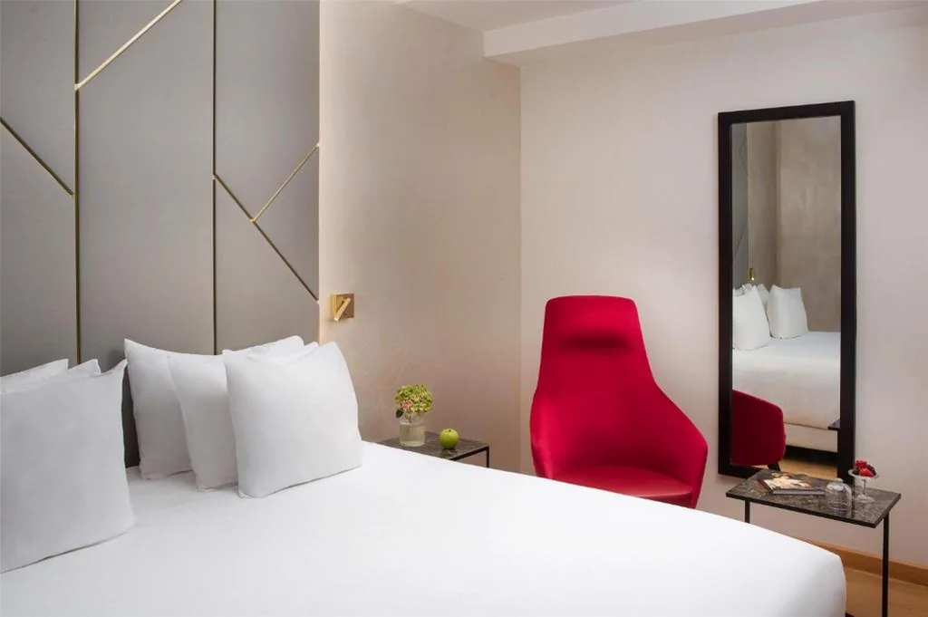 Camera Matrimoniale Premium XL con Letto Supplementare — NH Collection Roma Giustiniano