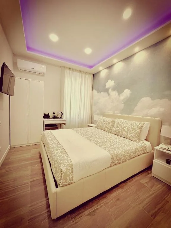Double Room — REdreams