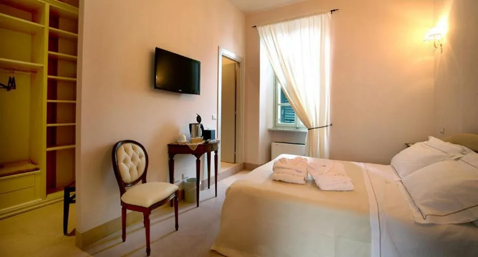 Camera Matrimoniale — Relais Real Collegio