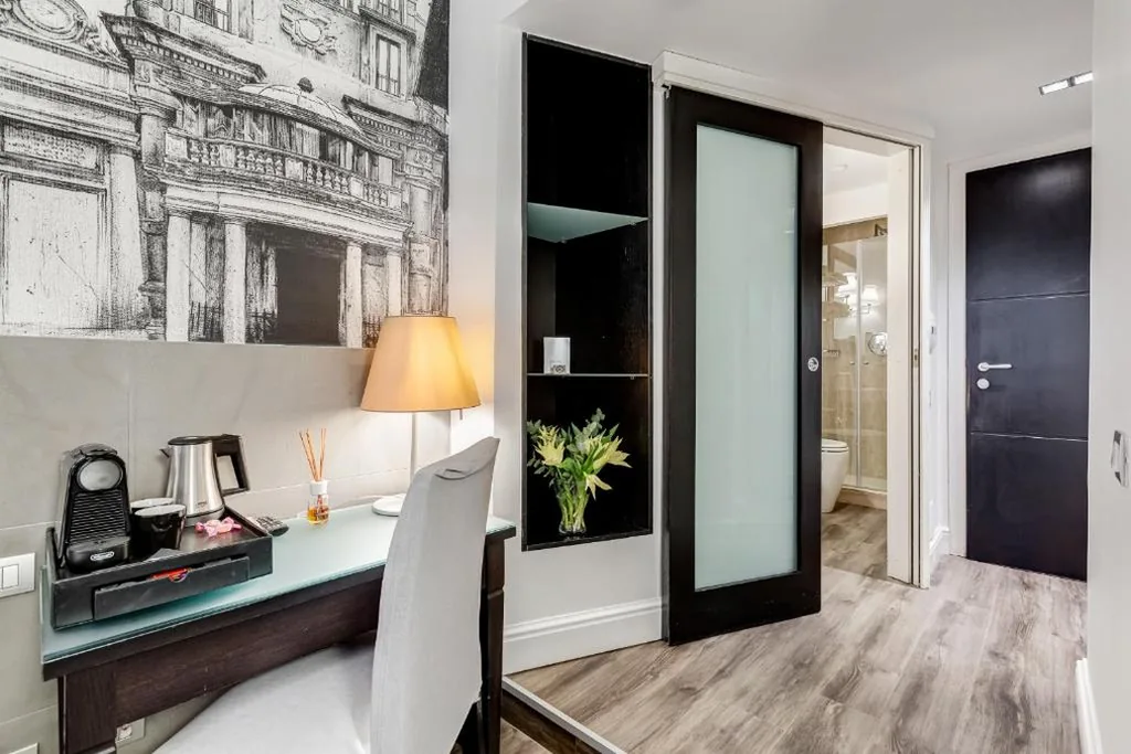 Double Room — Residenza A -Via Veneto Fashion Rooms -self check-in