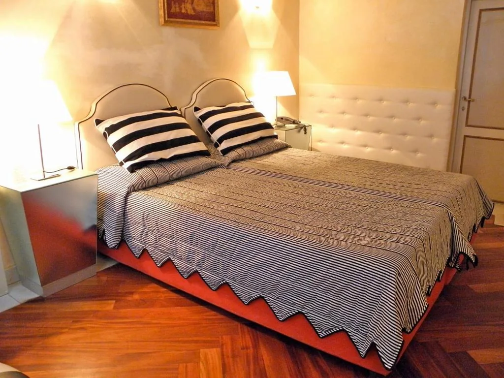 Camera Matrimoniale — Residenza Al Corso Suites