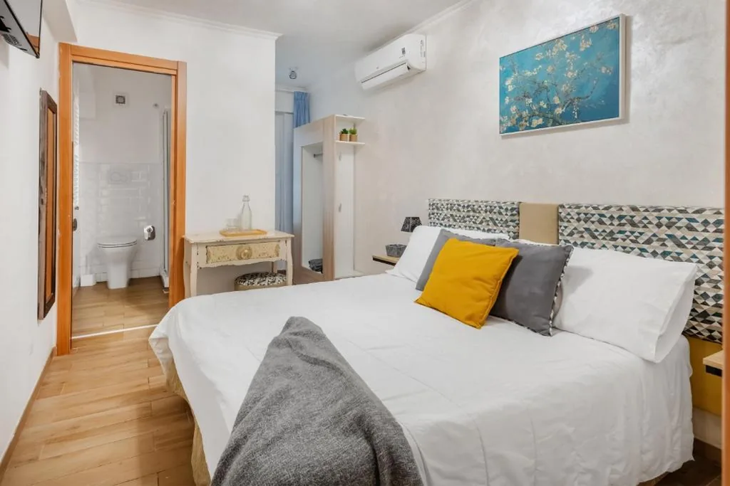 Camera Matrimoniale — Retro Guest House