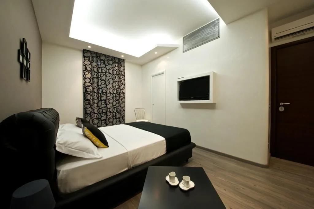 Camera Matrimoniale — Roma Naif Rooms