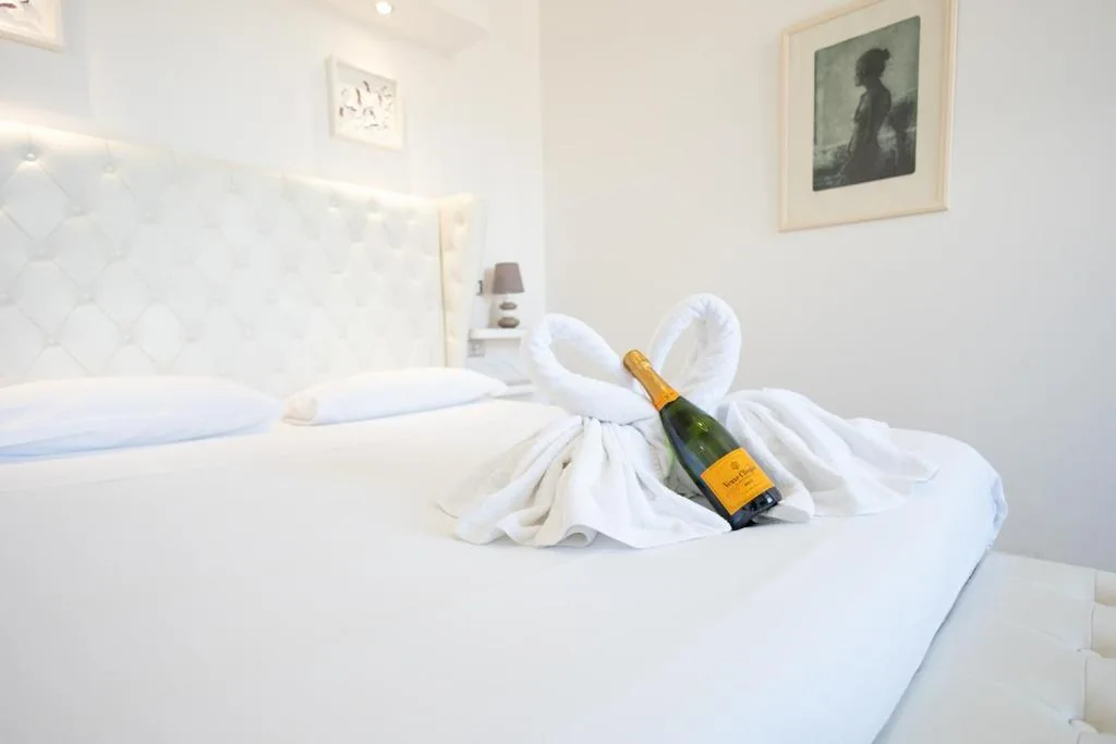 Double Room — Romerooms Cola di Rienzo