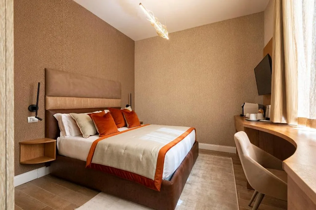 Double Room — Royal Rooms Corso