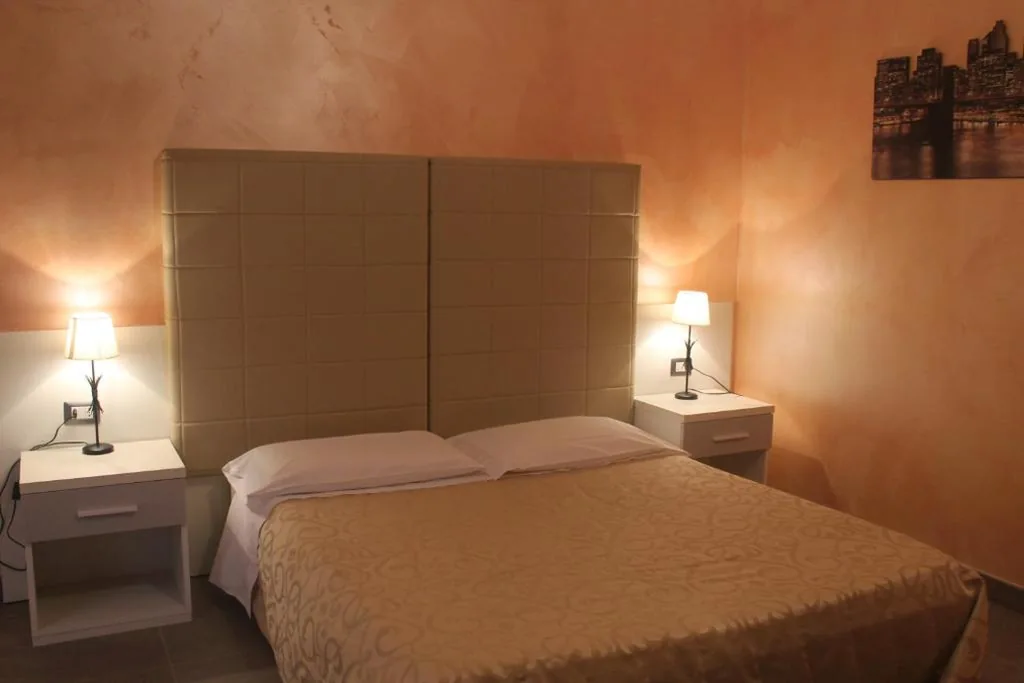 Double Room — Sabrina Airport