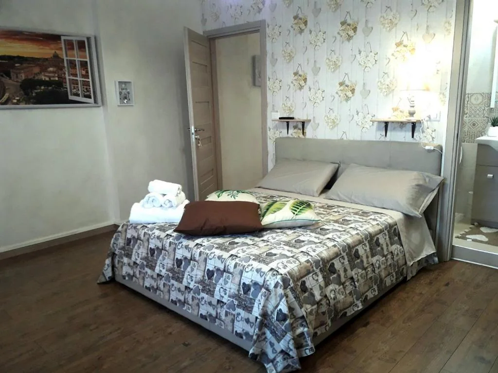 Camera Matrimoniale — San Pietro Shabby Chic Apartment