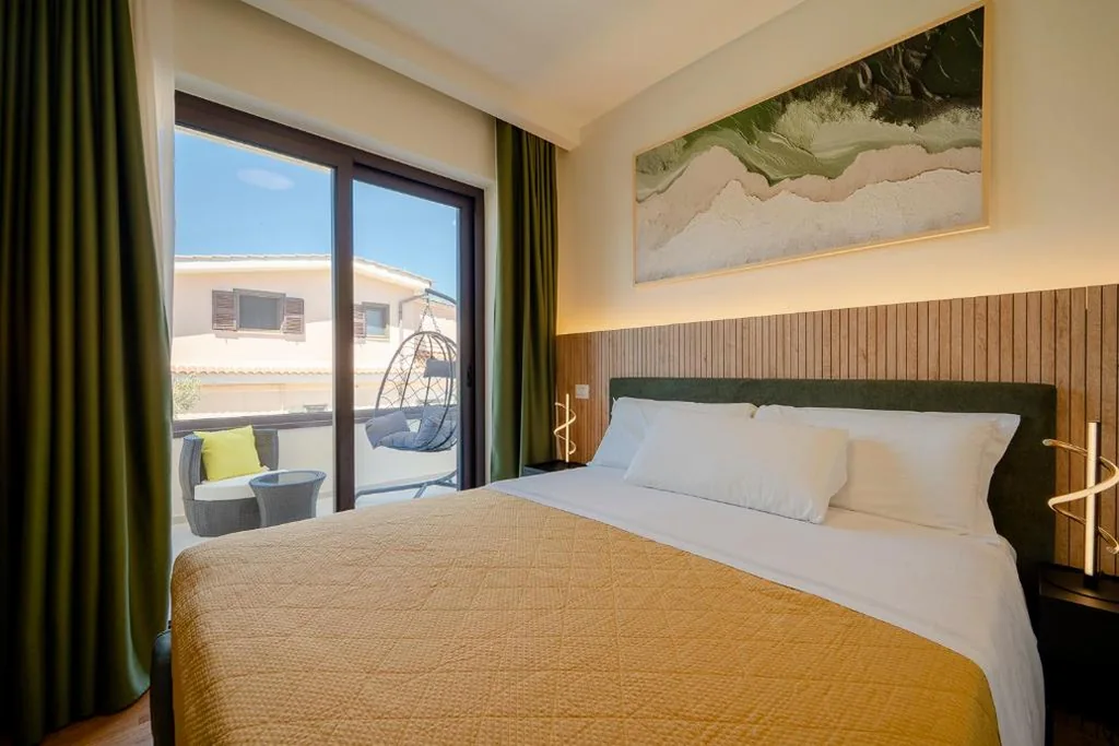 Camera Matrimoniale — SIGIS HOTEL – Fiumicino