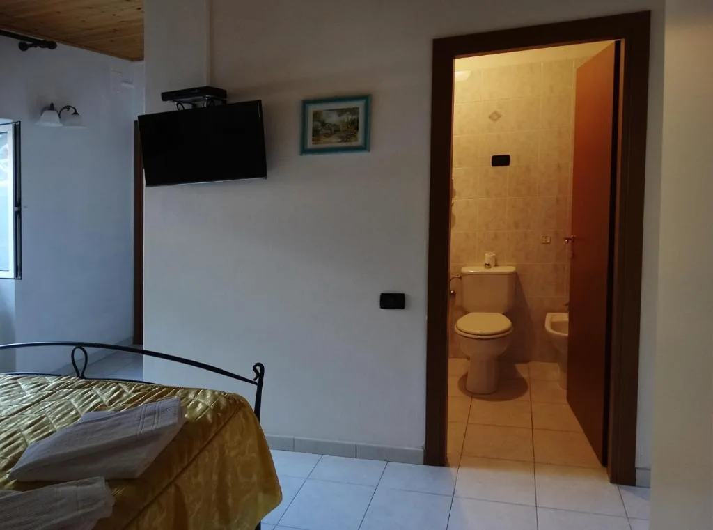 Standard Double Room — Affittacamere Graziella