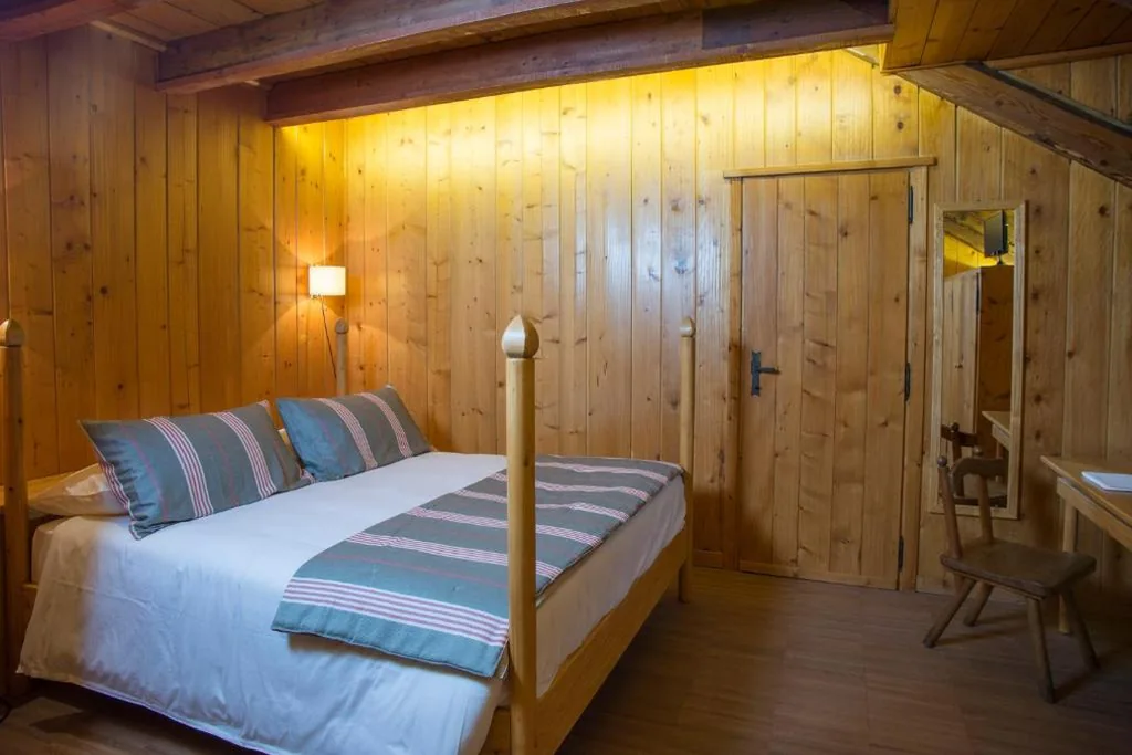 Standard Double Room — Albergo Ristorante Bucaneve