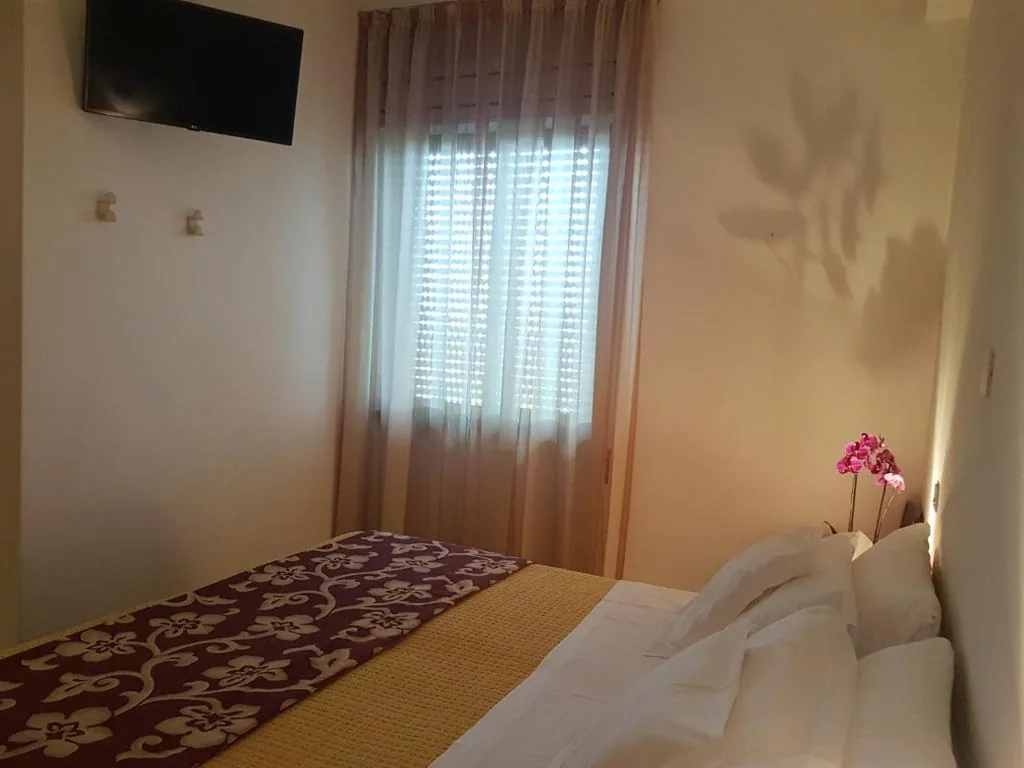 Camera Matrimoniale Standard — Albergo Smeraldo