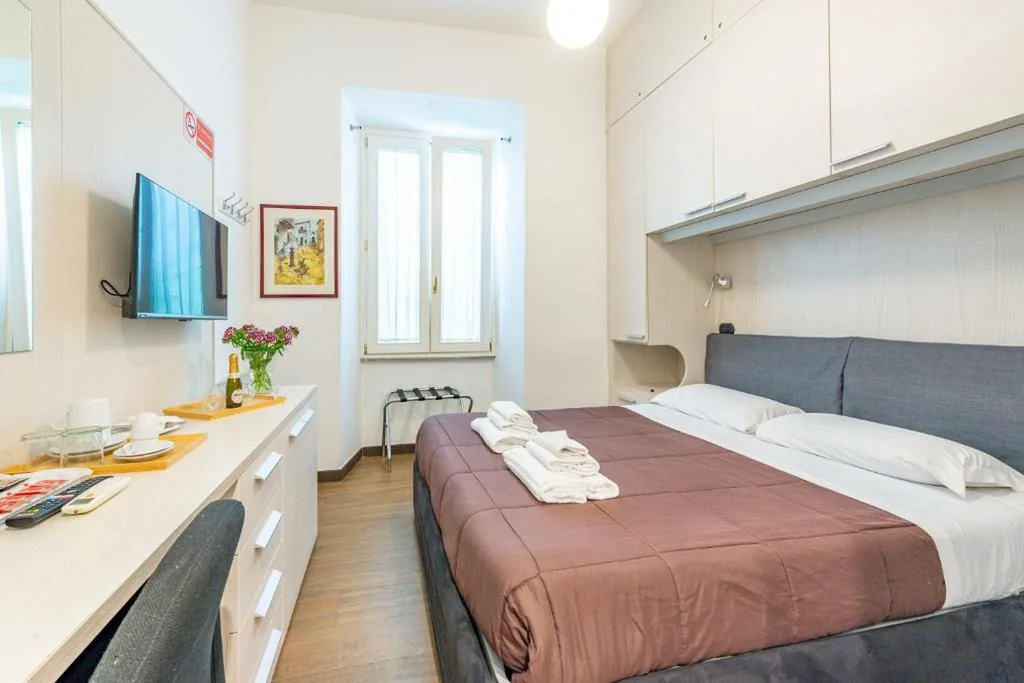 Camera Matrimoniale Standard — ANDENIS TIBER HOUSE
