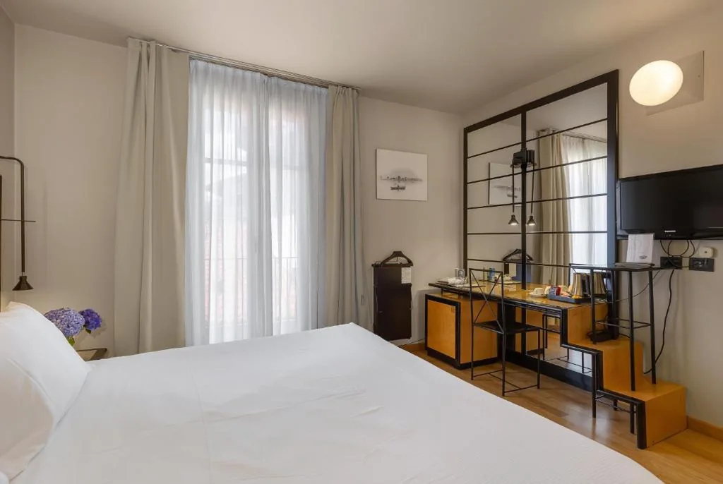 Camera Matrimoniale Standard — Casa alle Colonne by Hotel Ancora