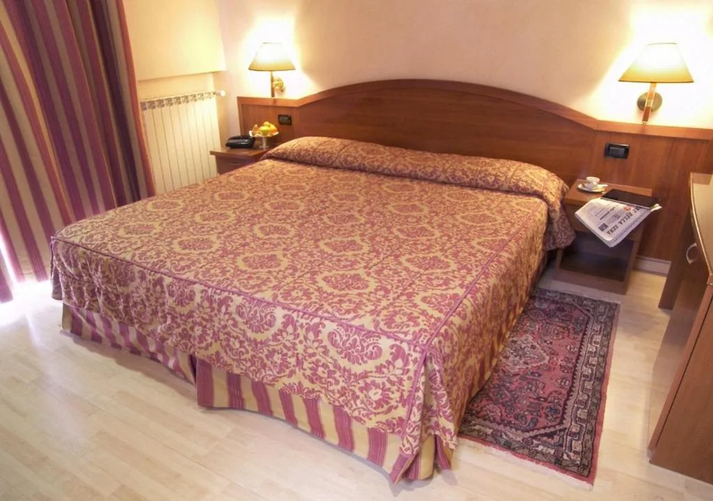 Standard Double Room — Coccodrillo Hotel & Apartments