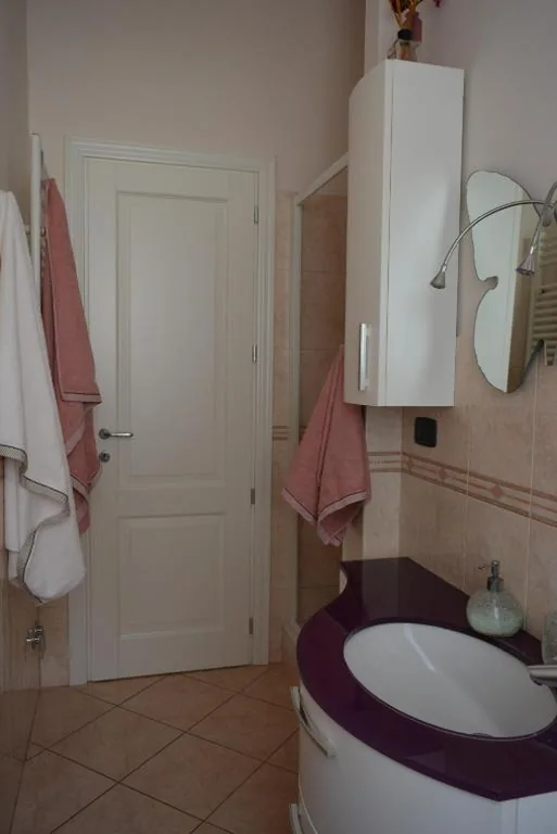 Camera Matrimoniale Standard con Bagno in Comune — ilGirasole b&b