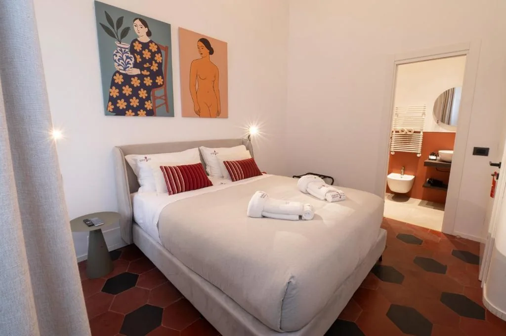 Camera Matrimoniale Standard con Bagno Privato — Domina Livia Vaticano Roma – Suite e Room