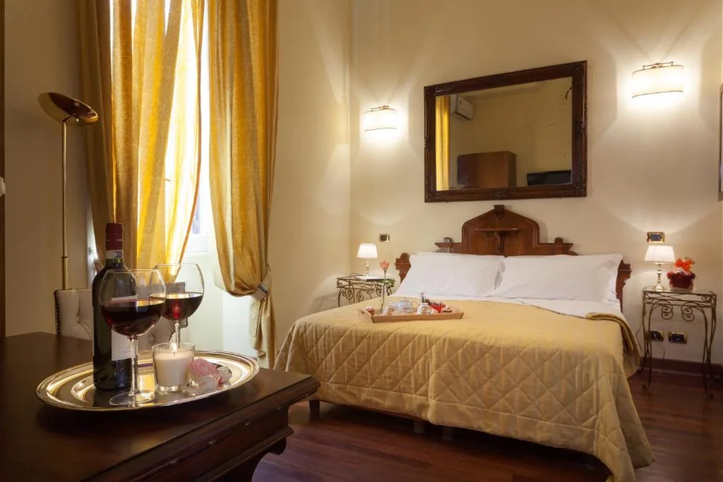 Standard Double Room with Hydromassage Shower — Vatican Domus