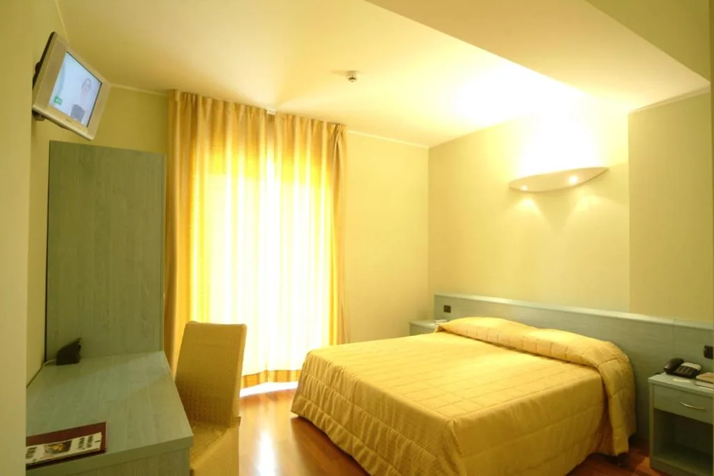 Standard Double Room with Mountain View — Caprice