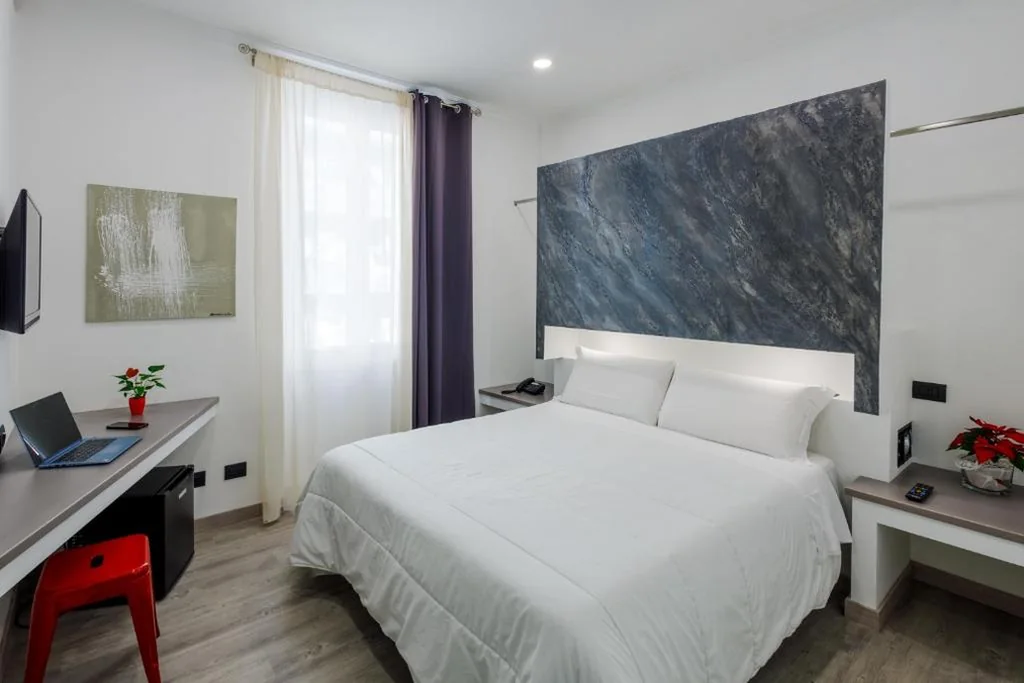 Standard Double Room — Crossroad Hotel