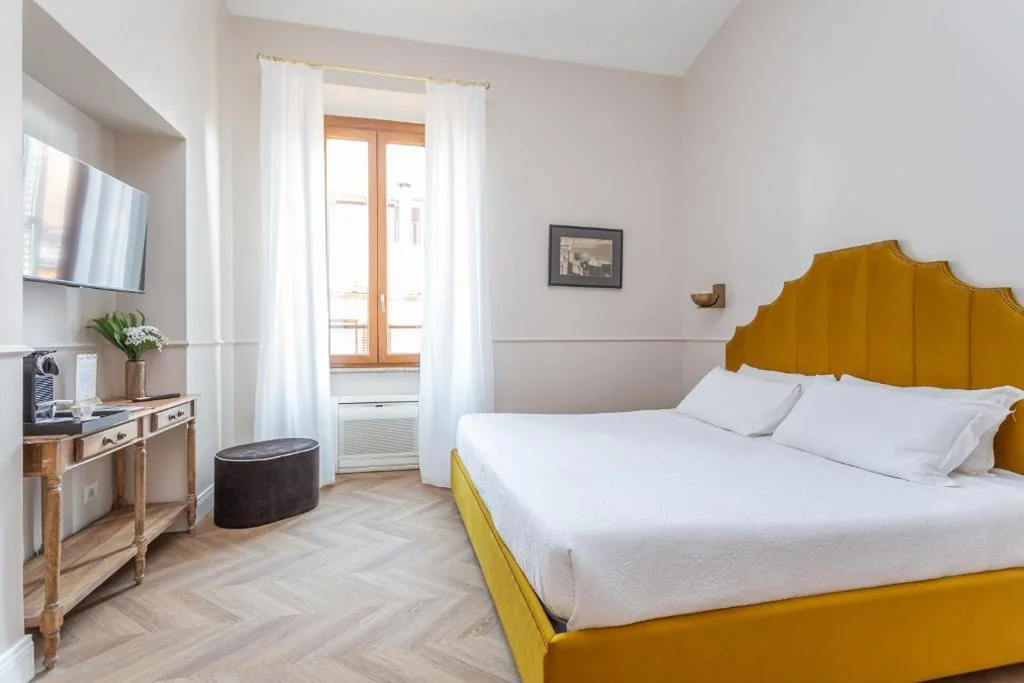 Camera Matrimoniale Standard — Daplace – La Mongolfiera Rooms in Navona