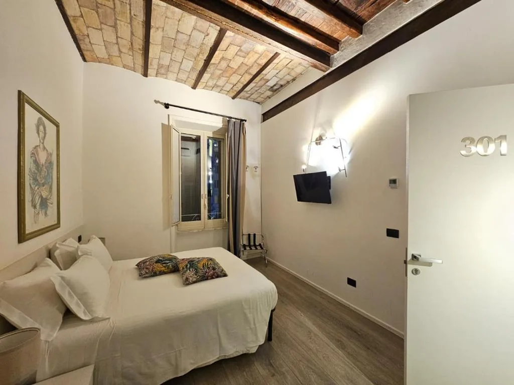 Camera Matrimoniale Standard Dependance — Giuturna Boutique Hotel