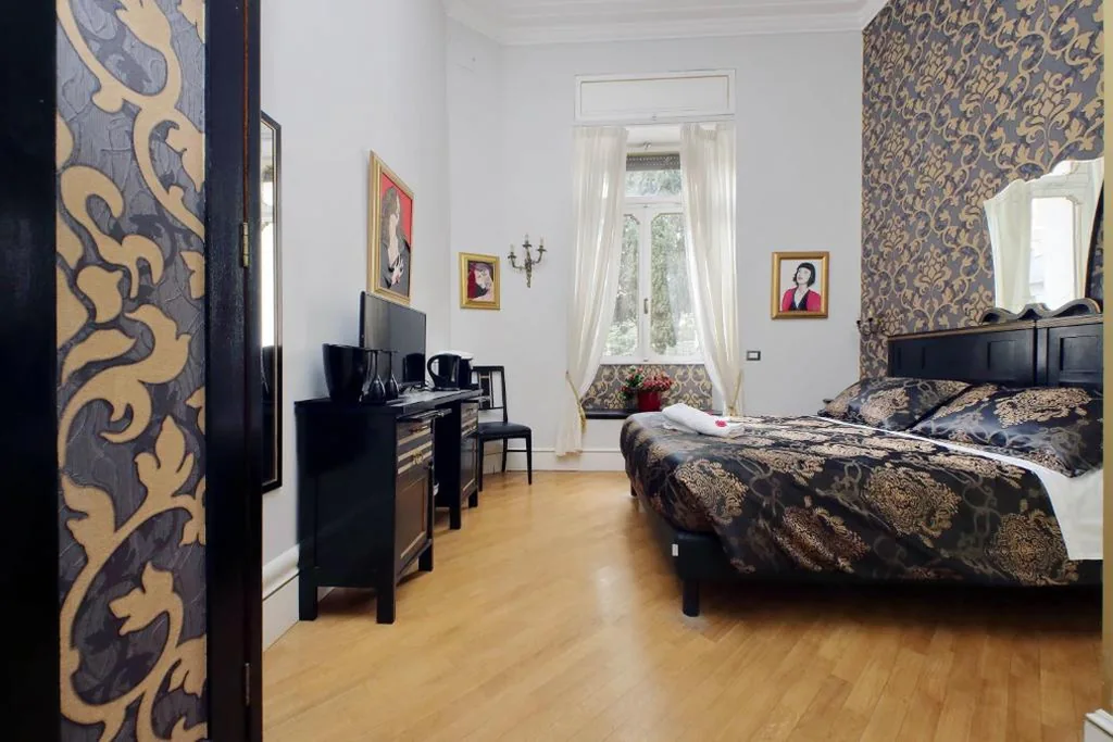 Camera Matrimoniale Standard — Domus Monamì Luxury Suites