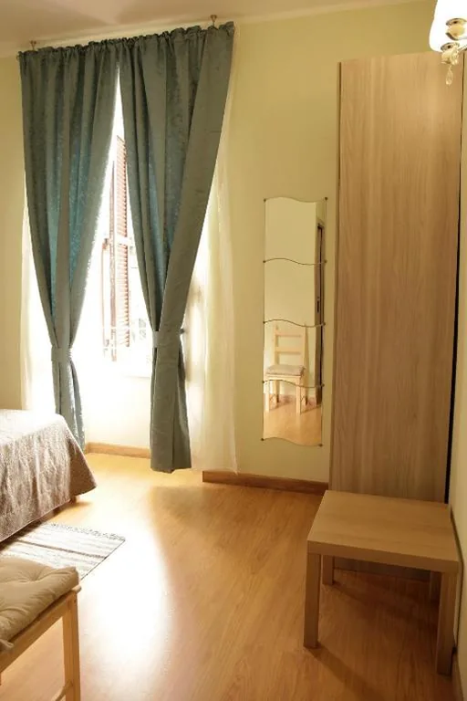 Standard Double Room — Duca di Cavour