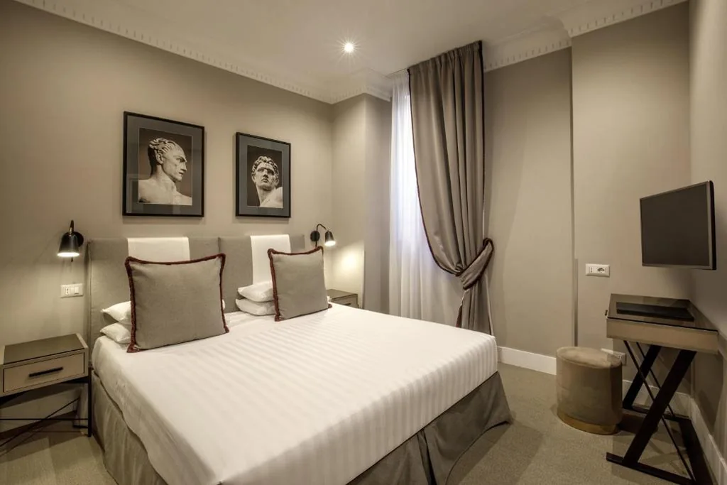 Camera Matrimoniale Standard - Edificio Principale — Condotti Boutique Hotel