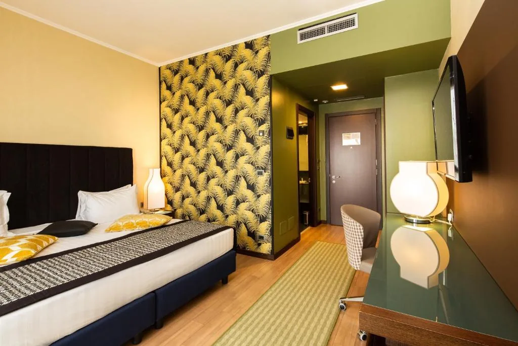 Standard Double Room - Smoking — Holiday Inn Turin Corso Francia by IHG