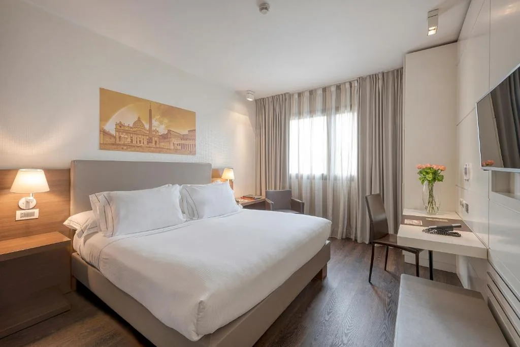 Standard Double Room — H10 Roma Città